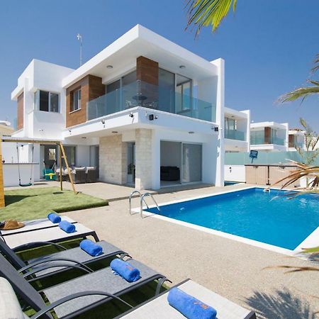 Villa Lynn Boutique Beachfront Ayia Napa Exterior photo