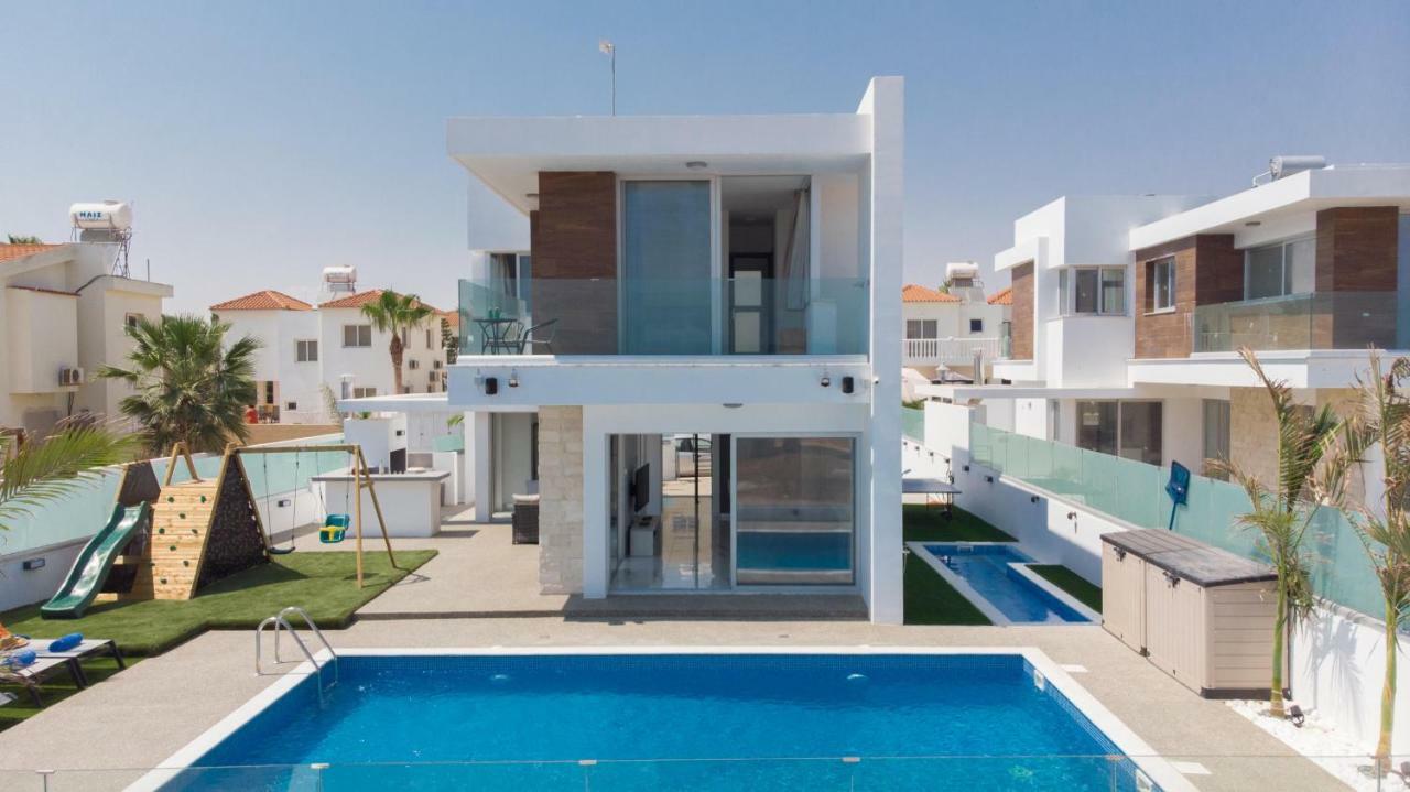 Villa Lynn Boutique Beachfront Ayia Napa Exterior photo