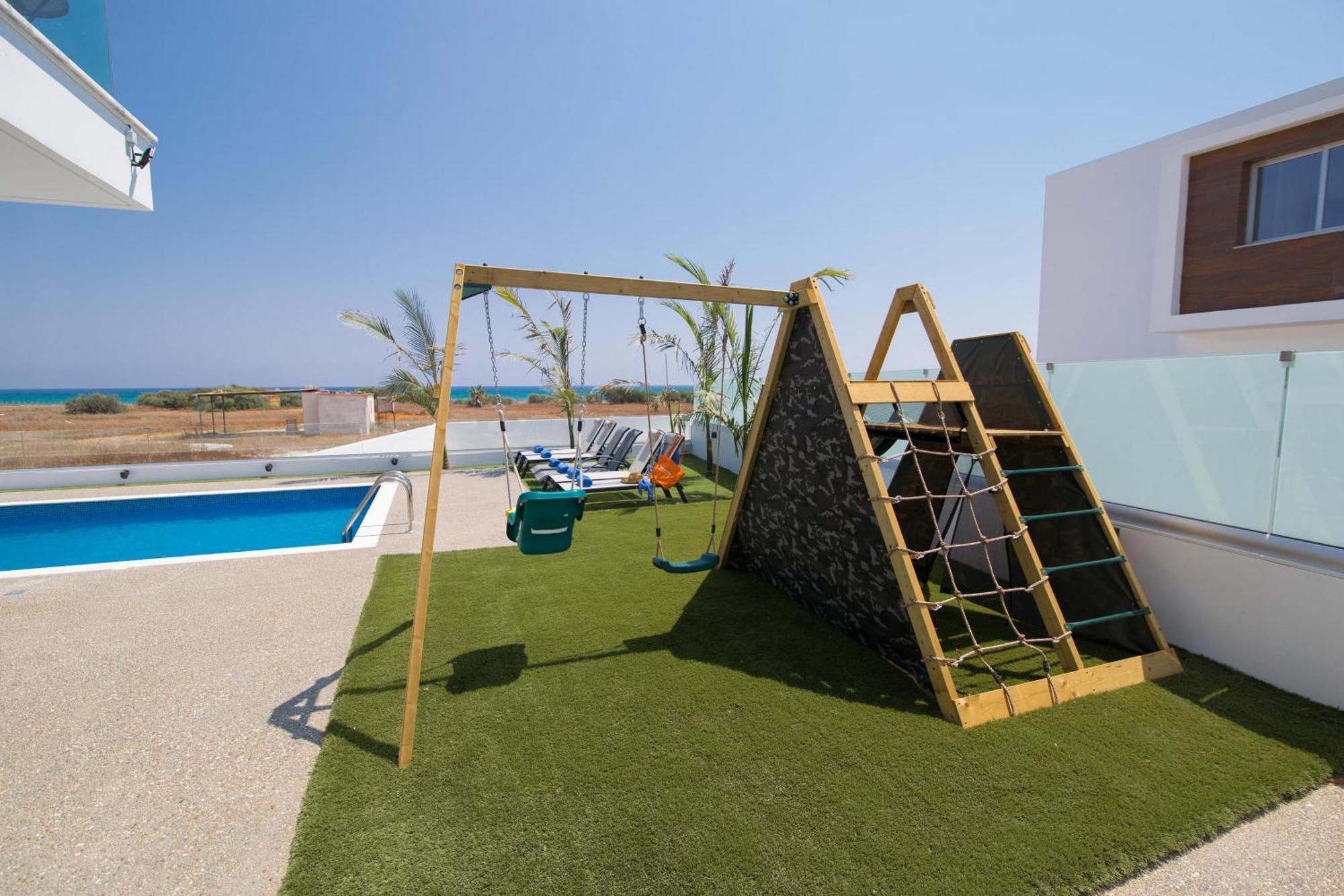 Villa Lynn Boutique Beachfront Ayia Napa Exterior photo